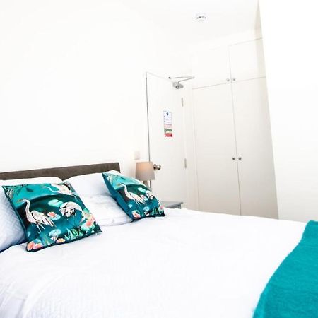 Dunamis Staycation 1 Croydon Exterior photo